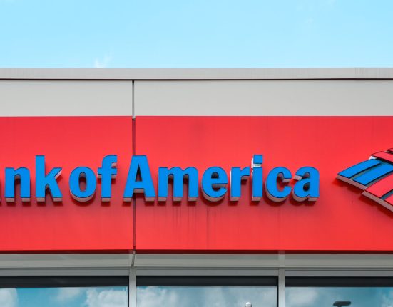 Berkshire Hathaway продала акції Bank of America на $1,5 мільярда